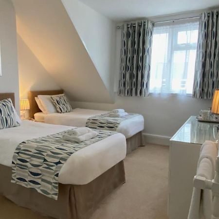 Chilterns Guest House ランディドノー エクステリア 写真