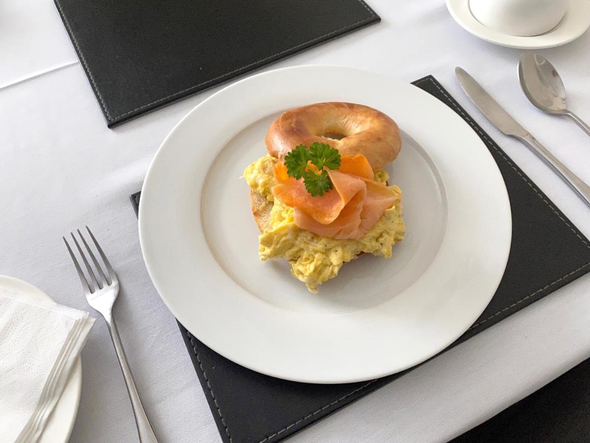 Chilterns Guest House ランディドノー エクステリア 写真
